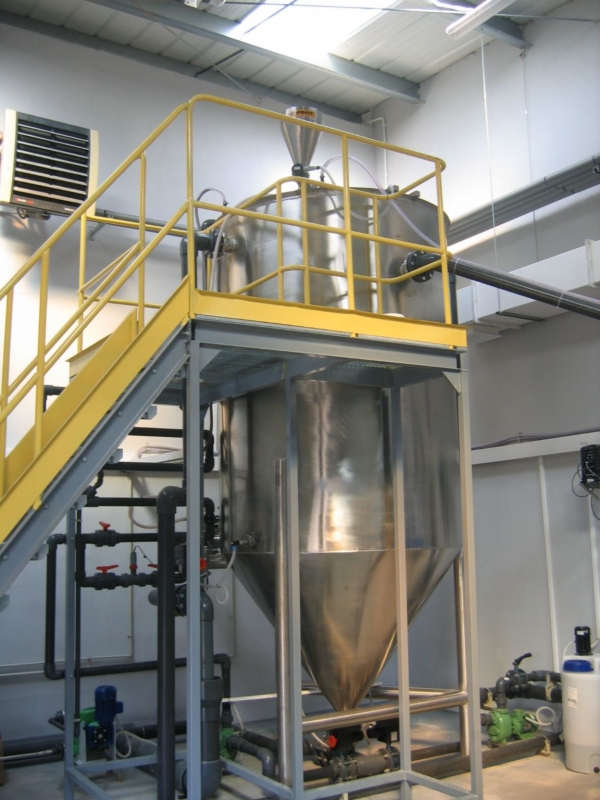 Technologia oczyszczania ściek&oacute;w z wodnego mycia pojemnik&oacute;w na produkty chemiczne &ndash; BRENNTAG Polska Sp. z o.o.